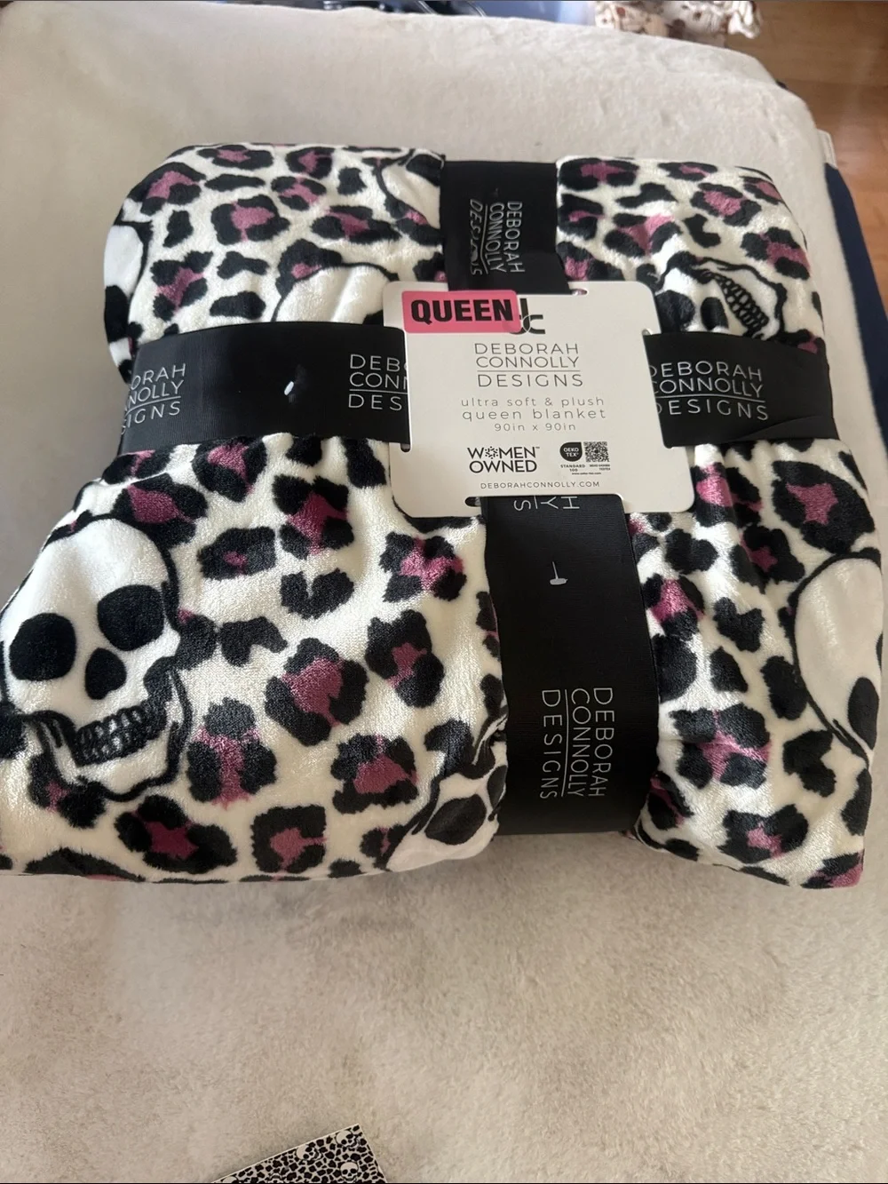 Queen Plush Skull & Leopard Print Blanket - White with Pink Accents